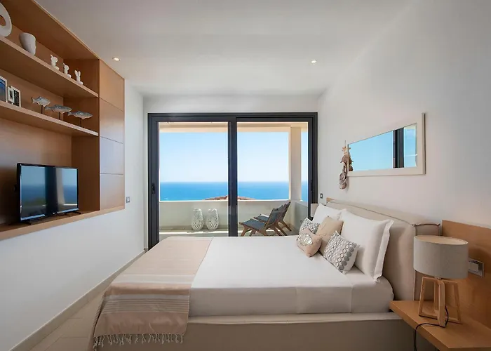 Marita - Luxury Sea View Санта-Маргерита-ди-Пула
